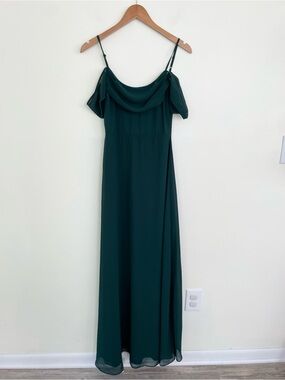 Vow’d Emeral Green Prom Bridesmaid Gown Draped Neckline Shoulder Detail size 4
